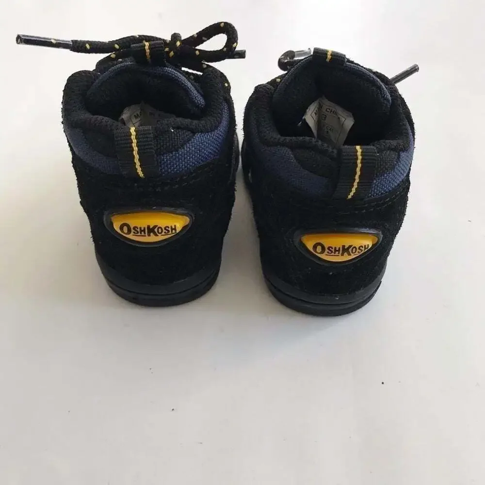 Oshkosh black leather lace up shoes EUC size 3